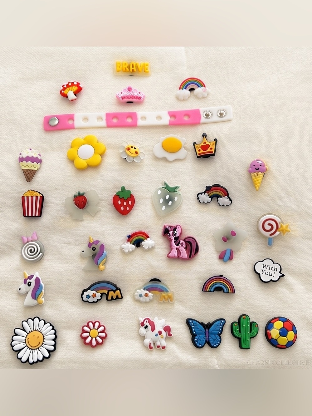 Kids Croc 🐊 Shoe & Bracelet Charm Set -  (30 Charms & Bracelet). Brand New